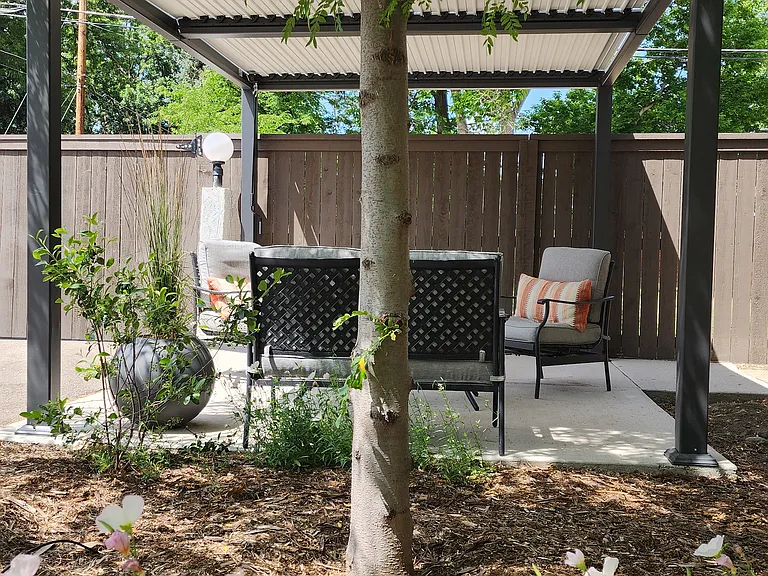 425 E 7th St #425 — Photo 8