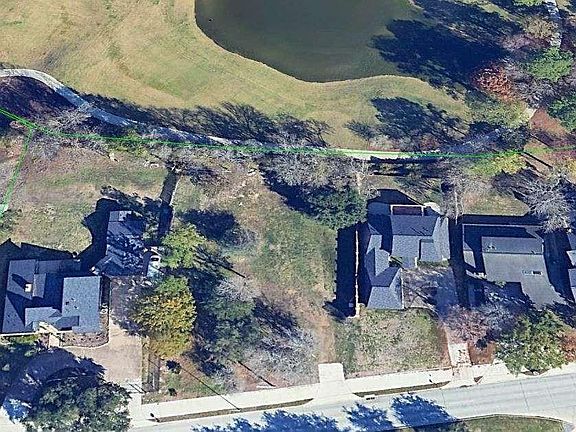 3rd image of 1239 S Kirkwood Rd