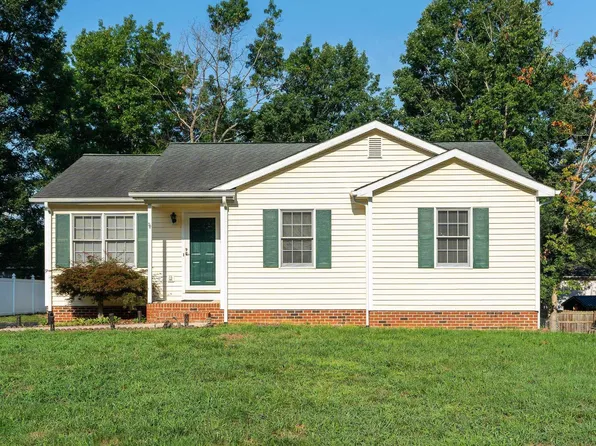 111 Brookmill Rd, Stuarts Draft, VA 24477