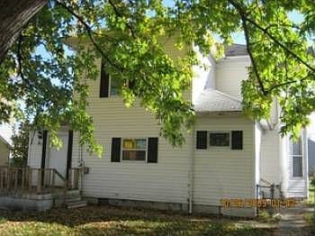 2nd image of 405 Oak Ave