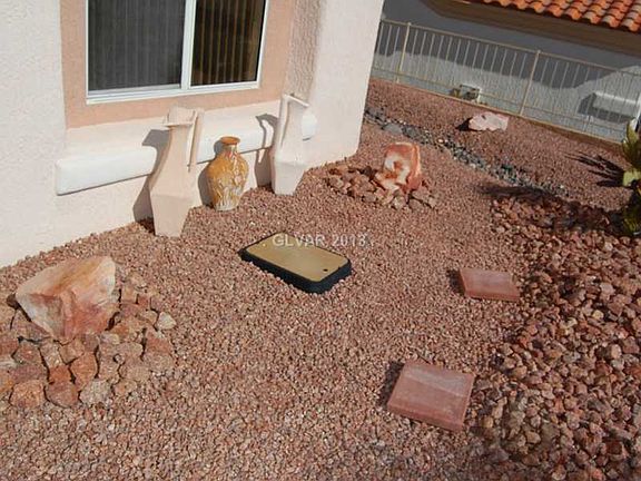 5th image of 10708 Cedar Creek Ave