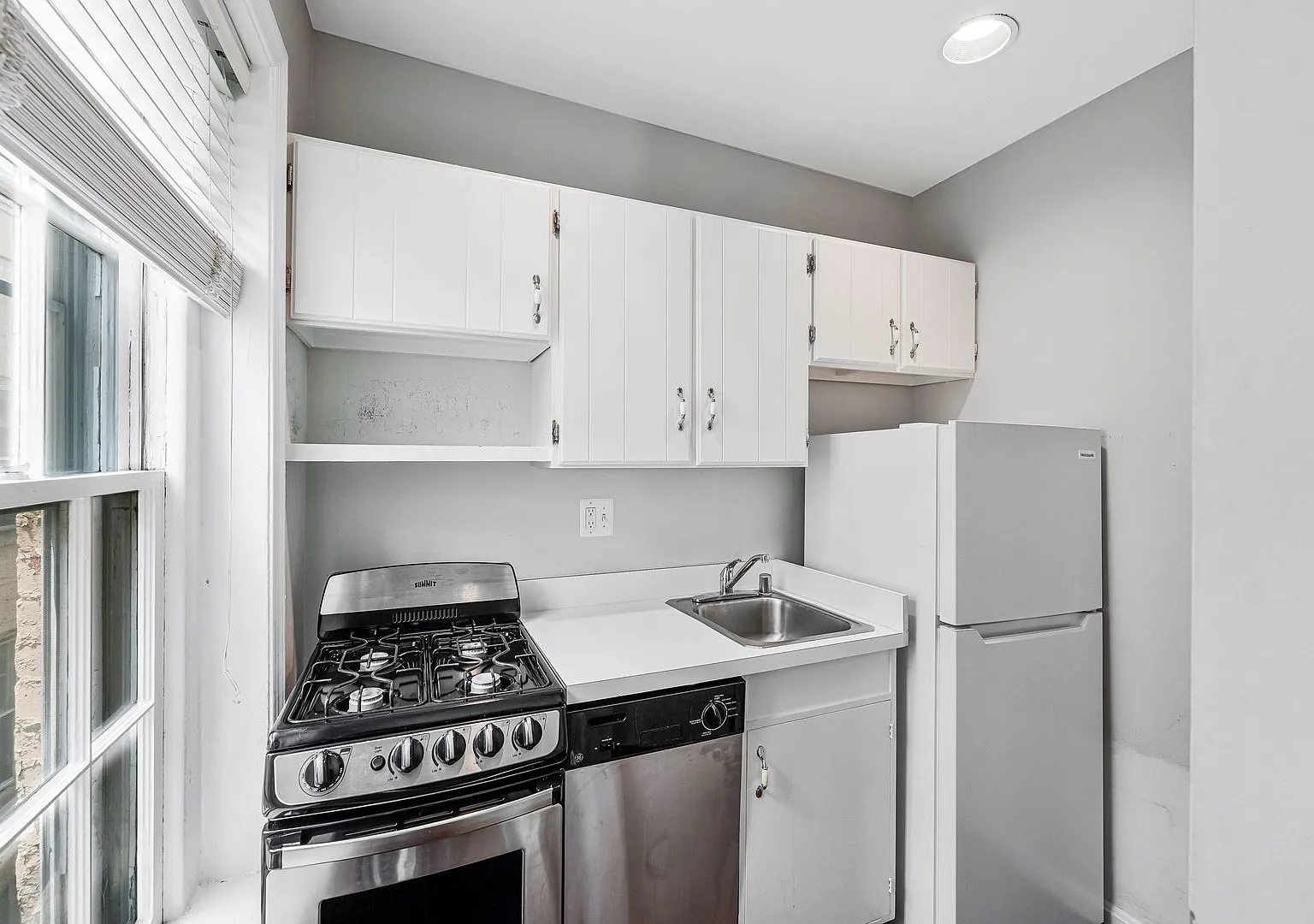Capitol Hill Two-Bedroom | Southern Light | All Utilities Included August 2026 Free  — Photo 3