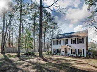 101 E Lake Dr, Brandon, MS 39047