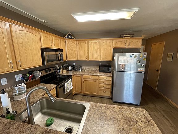 3rd image of 415 Washington Ave