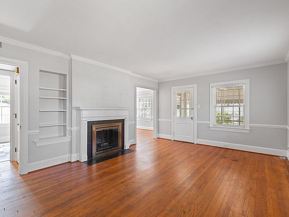 5th image of 2728 Anderson Dr