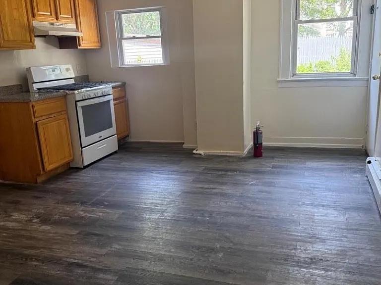 417 Franklin St — Photo 3