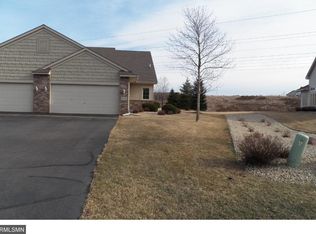 1252 Highridge Ct, Saint Paul, MN 55109