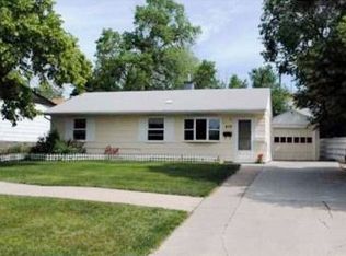 416 Robbins Dr, Rapid City, SD 57701