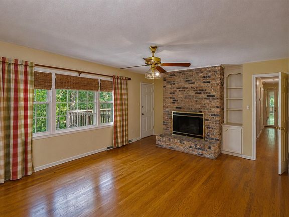 3rd image of 7101 Jones Valley Dr SE