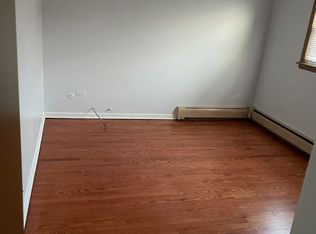 5003 W Roscoe St #2, Chicago, IL 60641