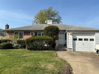 2094 Renfrew Avenue, Elmont, NY, 11003