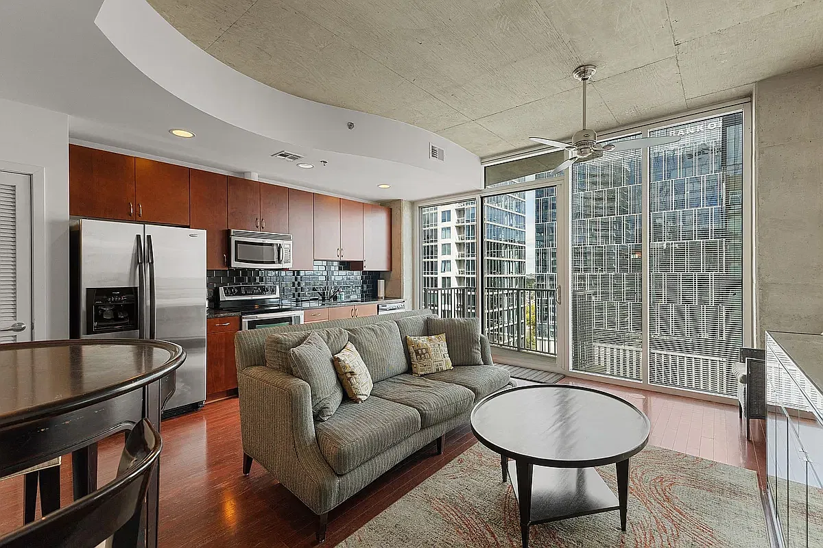 1 bed, 720 sqft, $1,995 — Photo 1