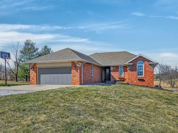 422 Fieldstone Road, Clever, MO 65631