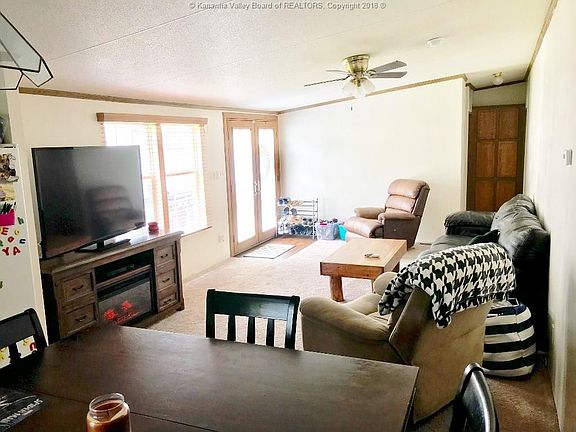 5th image of 122 Evans St