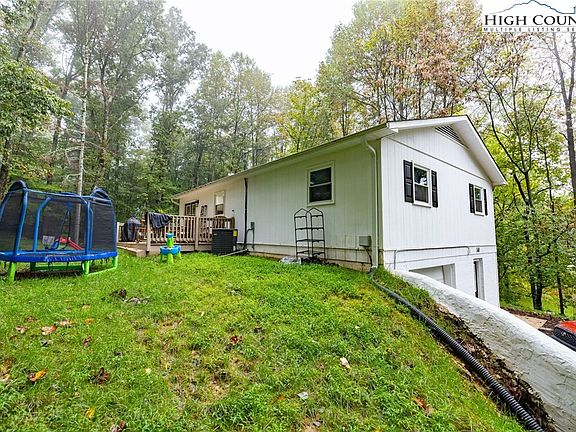 4th image of 140 Greenbriar Lane