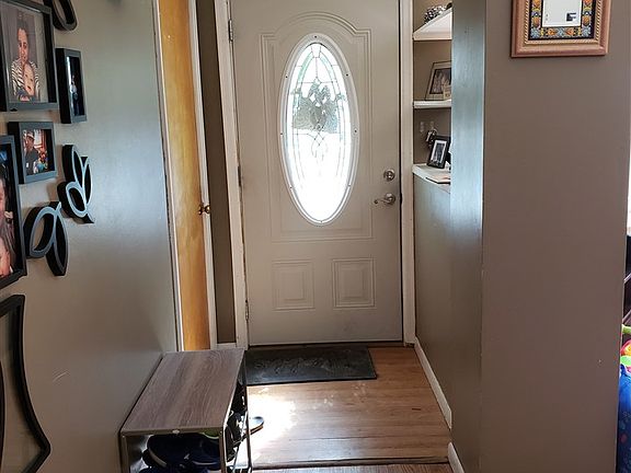 2nd image of 62 Waverly St