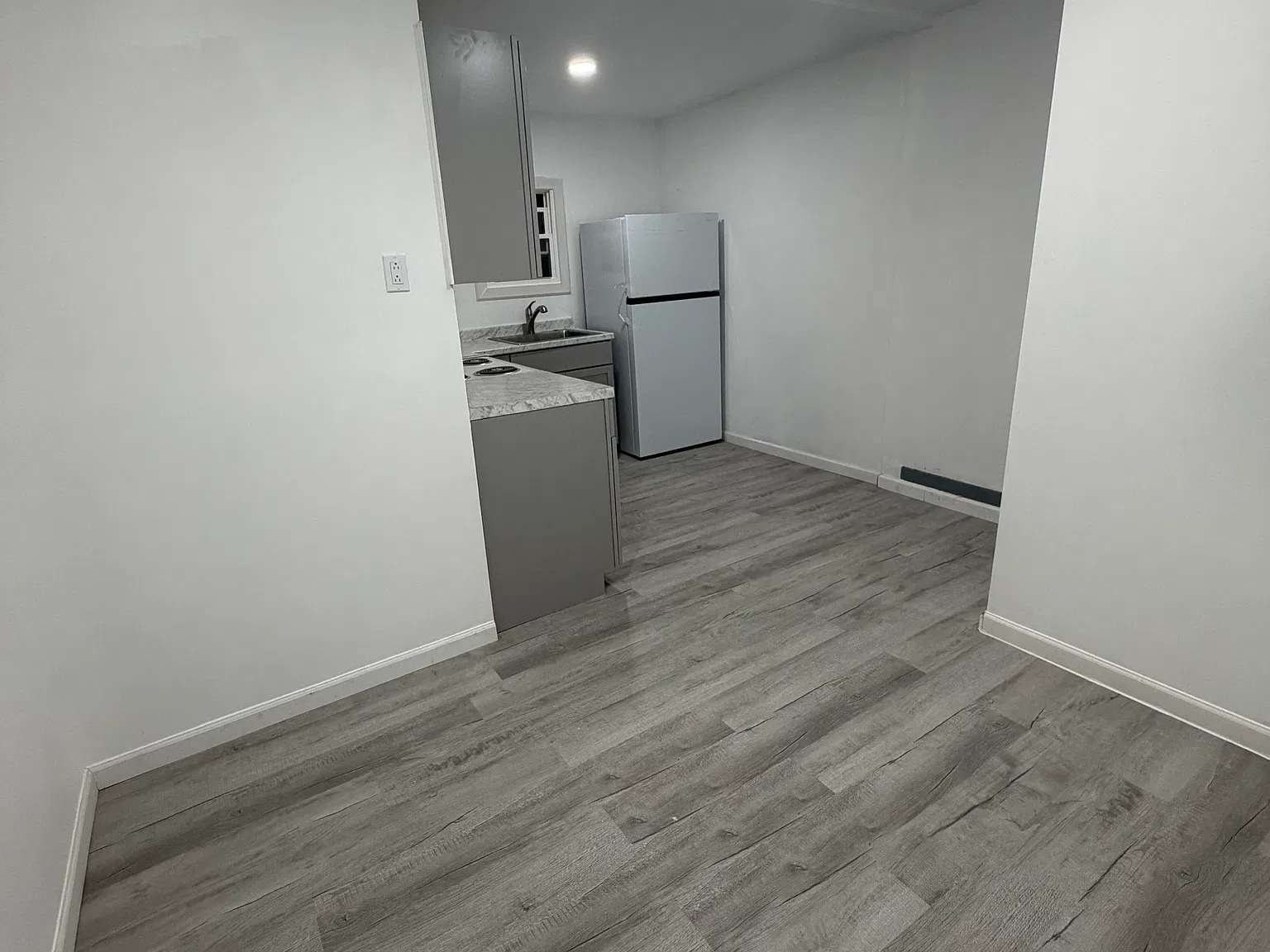 1 bed, $1,200 — Photo 1