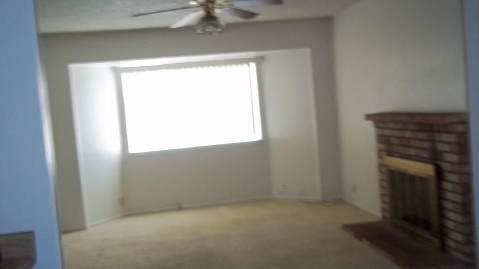 606 Barnilce Wy