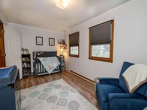 3rd image of 1126 Cranston Dr