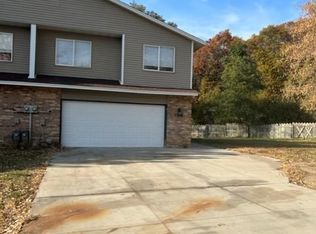 7218 Stewart Dr, Eden Prairie, MN 55346