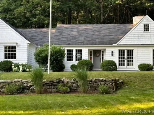 201 Colonial Road, New Canaan, CT 06840