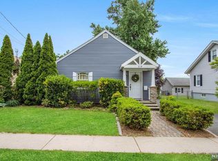 218 Van Winkle Ave, Hawthorne, NJ 07506