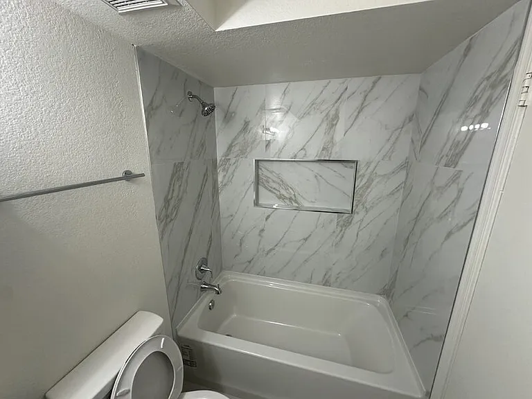 1559 W Mercer Ln — Photo 10