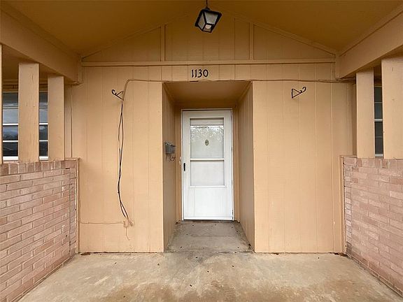 3rd image of 1130 Berwyck Dr