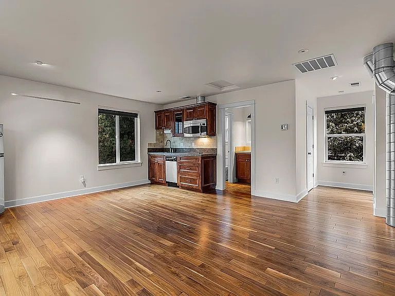 1st image of 61465 Cultus Lake Ct #194