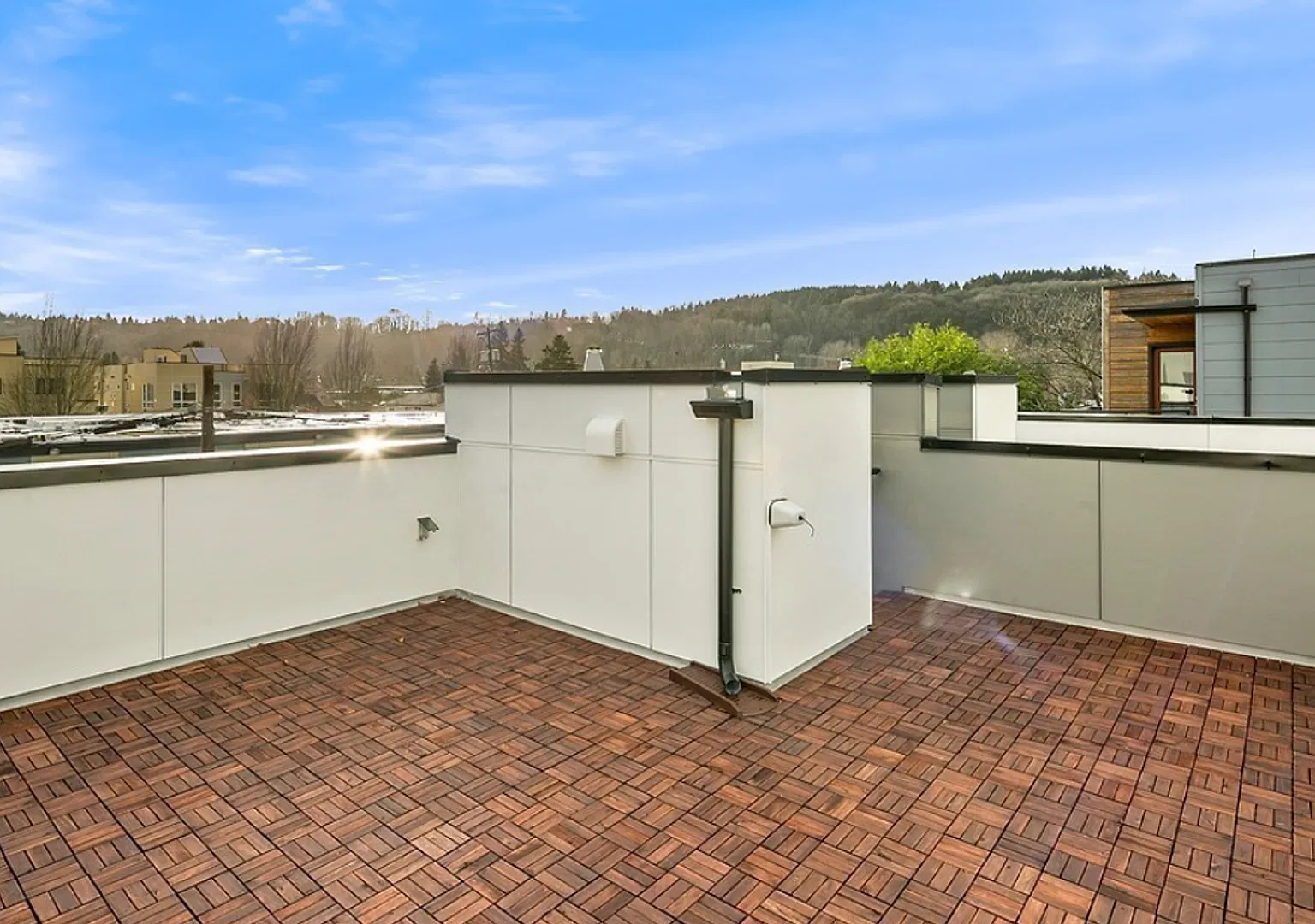 New Modern 2-Bedroom Home with Private Rooftop & EV Parking in South Park! — Photo 2