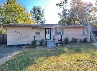 1904 Capri Rd, Memphis, TN 38117