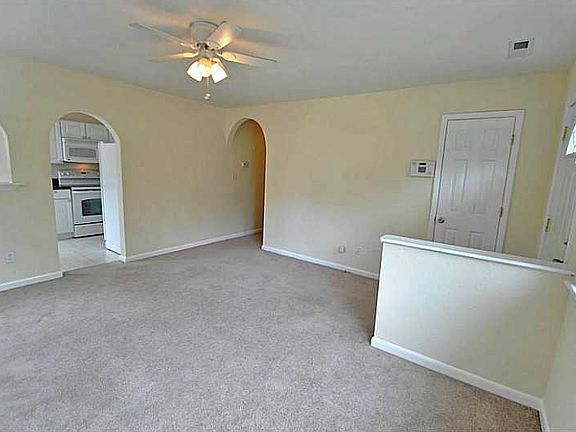 5th image of 1532 Baychester Ave
