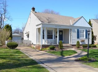 474 Canterbury Rd, Bay Village, OH 44140