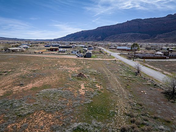4th image of 4693 Sunny Acres Cir