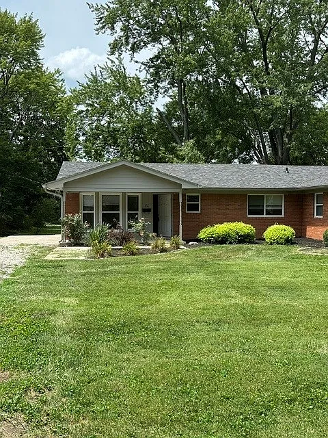 152 Church Street — Photo 2