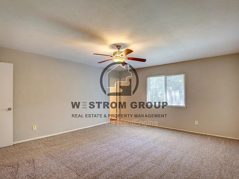 7801 Summerglen Rd — Photo 9