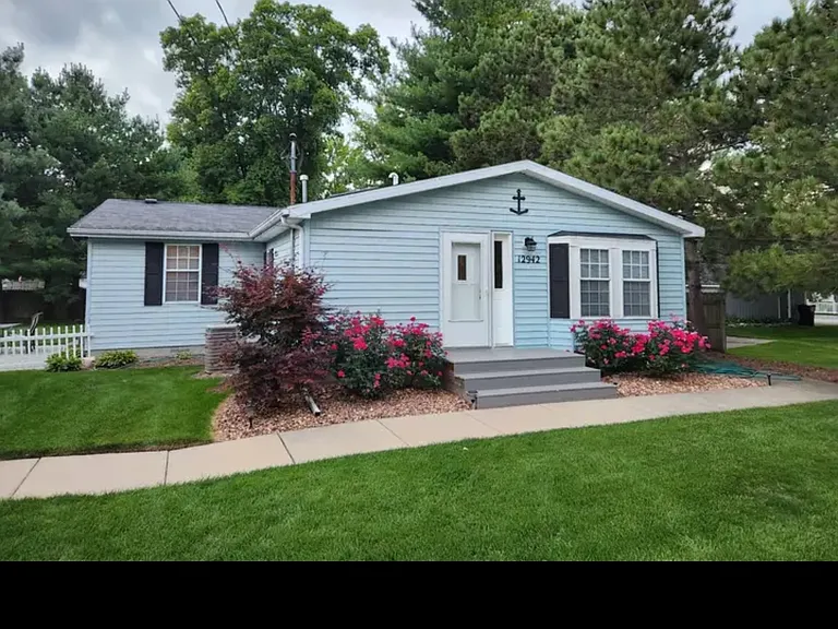 12942 Sweetland Dr — Photo 2