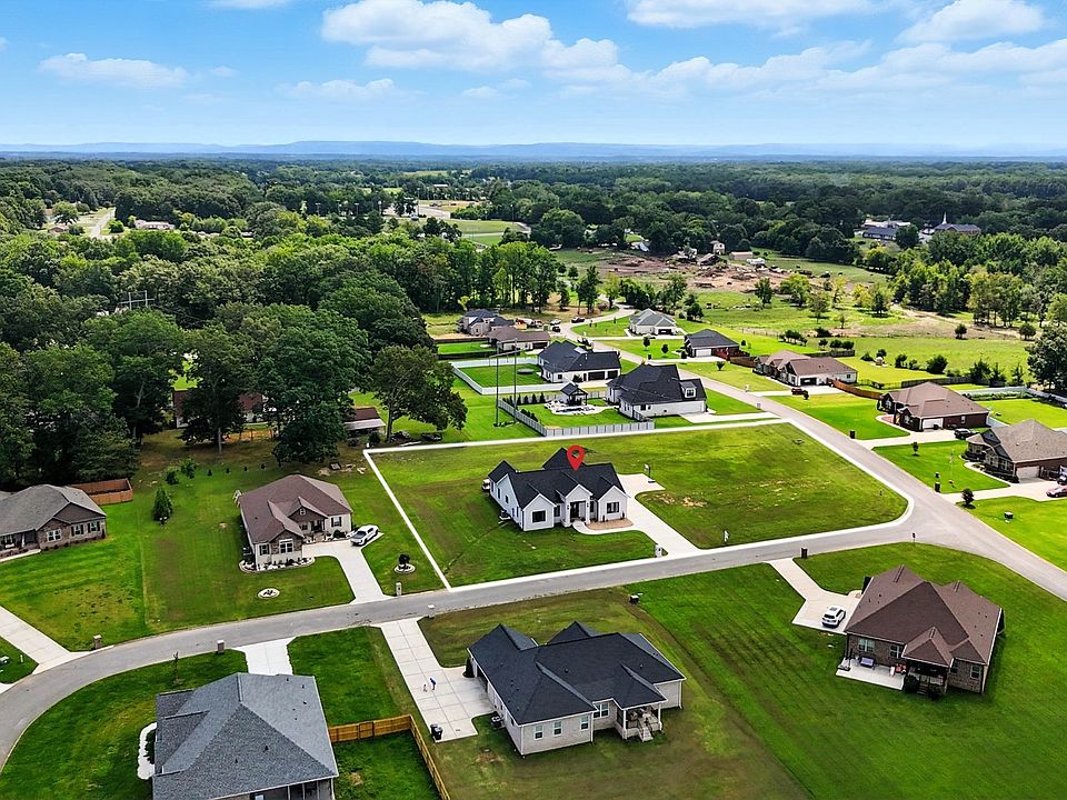 2nd image of 1 Ivy Dr