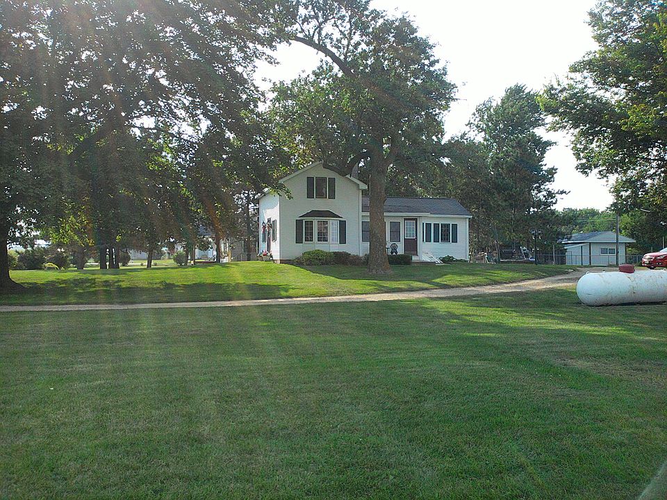 View from Farm School Rd