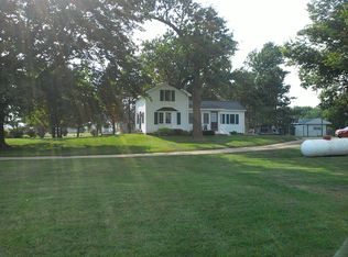 17473 Farm School Rd, Davis, IL 61019