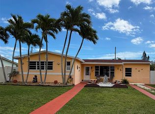 9370 Martinique Dr, Cutler Bay, FL 33189