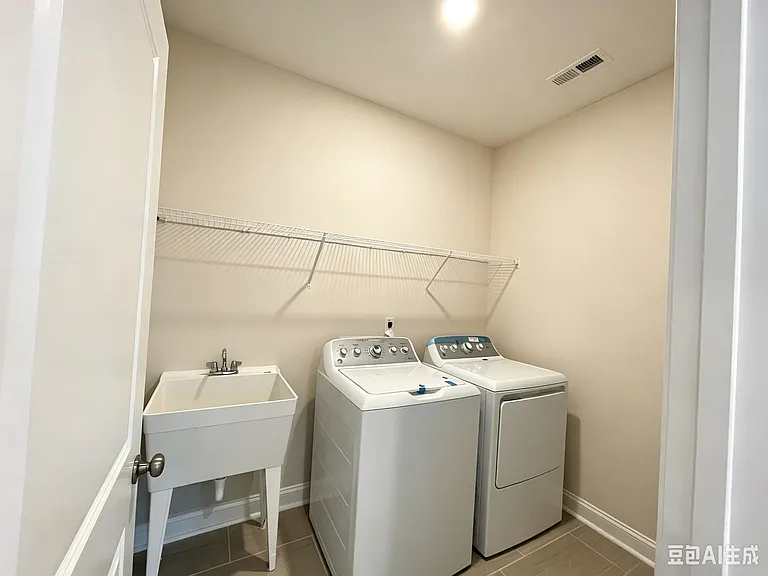 2nd floor laundry