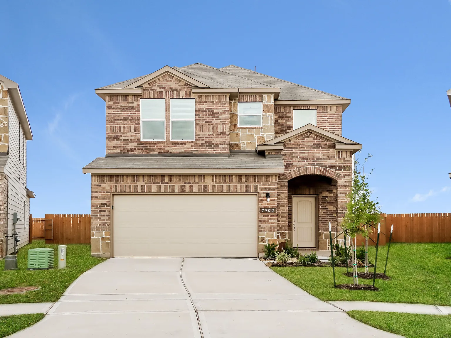 4 bed, 3.5 bath, 2064 sqft, $2,487 — Photo 1