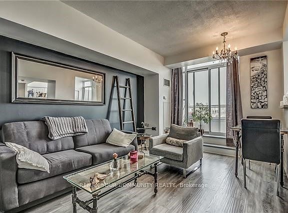 4th image of 80 Mill St Unit Penthouse 11