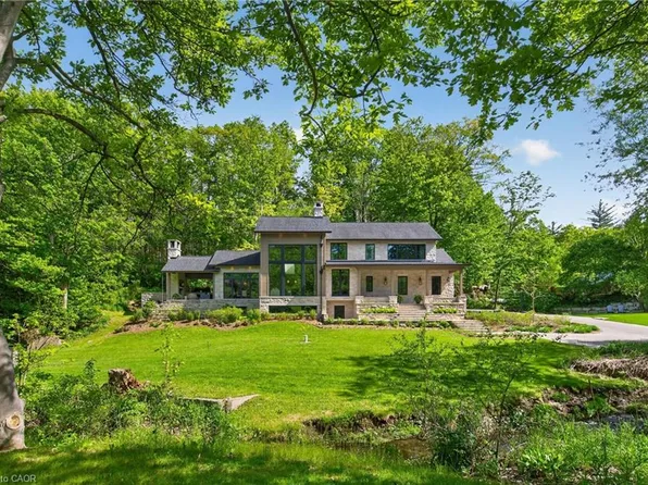 981 Mineral Springs Rd, Hamilton, ON L9H 5E3