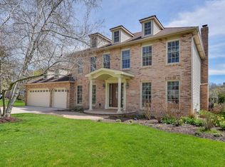 1526 Terrance Dr, Naperville, IL 60565