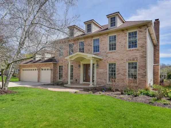 1526 Terrance Dr, Naperville, IL 60565