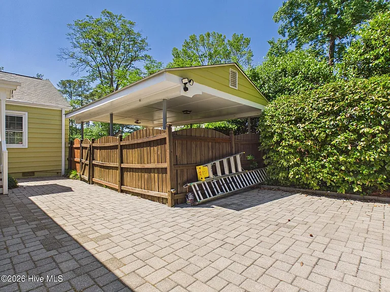 2912 Oberlin Rd — Photo 52