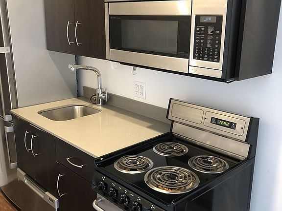 4th image of 516 E 6th St Frnt 2