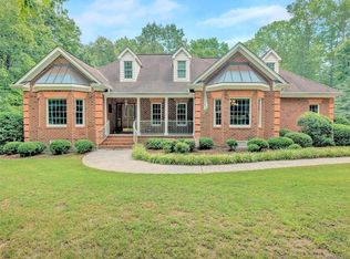 11121 Golden Leaf Rd, North Chesterfield, VA 23237